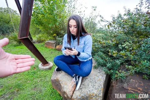 Sophia Burns: Thick Brunette in Jeans Sucks and Fucks Outdoors – photo 2 of 21