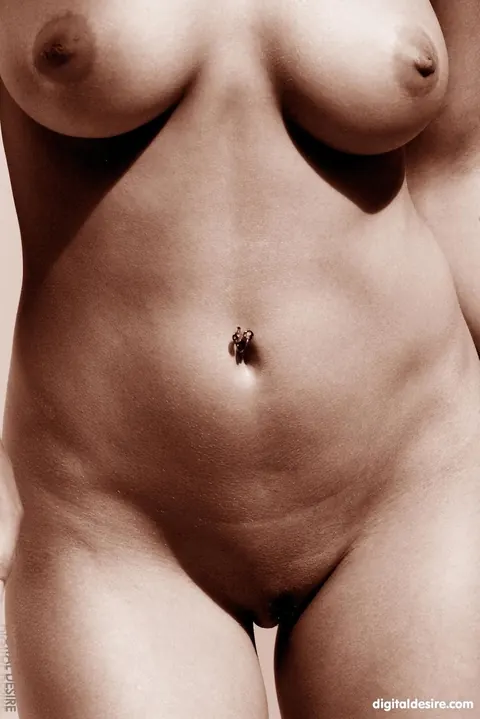 Avery Adams: Brunette Strips Nude and Poses Standing with Natural Tits – photo 4 of 21