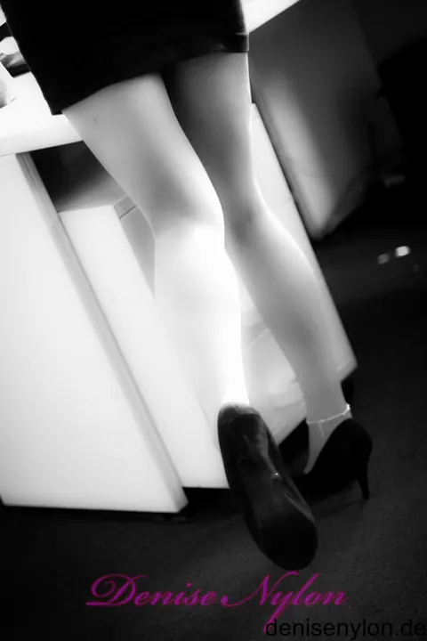 Thick German in Stockings and Heels Spreads Wide – photo 10 of 15
