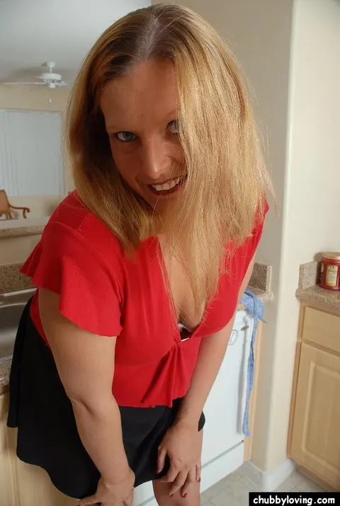 Mature BBW Undresses and Spreads Her Pussy Wide – photo 1 of 16