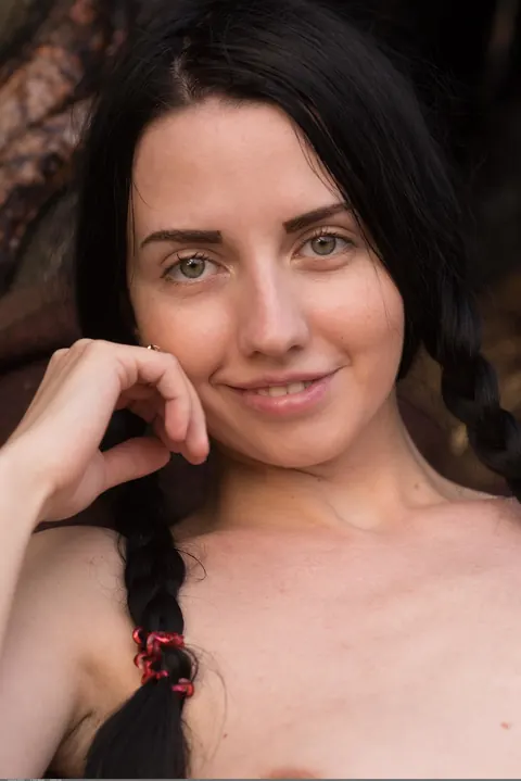 Veronica Snezna: Russian Brunette Poses Nude Displaying Her Small Natural Tits – photo 11 of 21