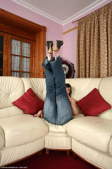 Short-Haired Brunette Spreads Her Hairy Pussy on the Sofa – photo 4 of 21