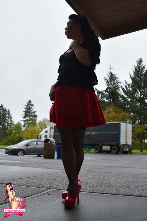 Curvy Asian Trans Woman Flaunts Stockings and Heels Outside – photo 10 of 16