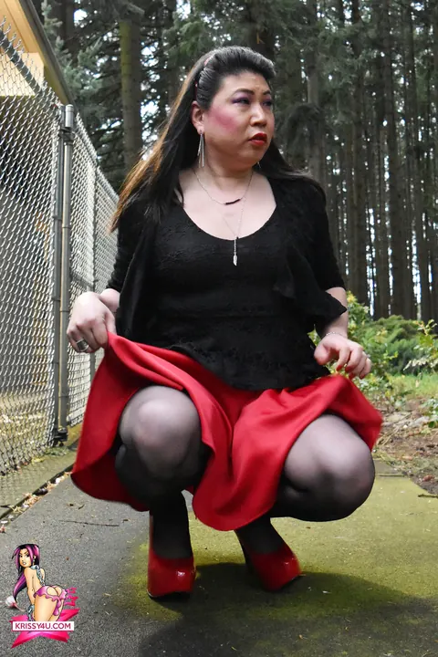 Curvy Asian Trans Woman Flaunts Stockings and Heels Outside – photo 13 of 16
