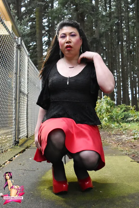 Curvy Asian Trans Woman Flaunts Stockings and Heels Outside – photo 12 of 16
