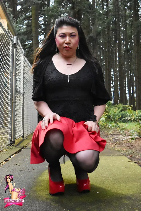 Curvy Asian Trans Woman Flaunts Stockings and Heels Outside – photo 11 of 16