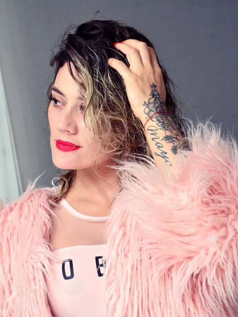Andrea Garcia: Tattooed Latina Poses and Shows Her Natural Tits – photo 11 of 16