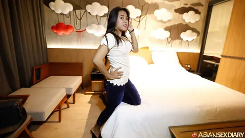 Tall Thick Filipina Strips and Reveals Her Hairy Pussy – photo 5 of 20