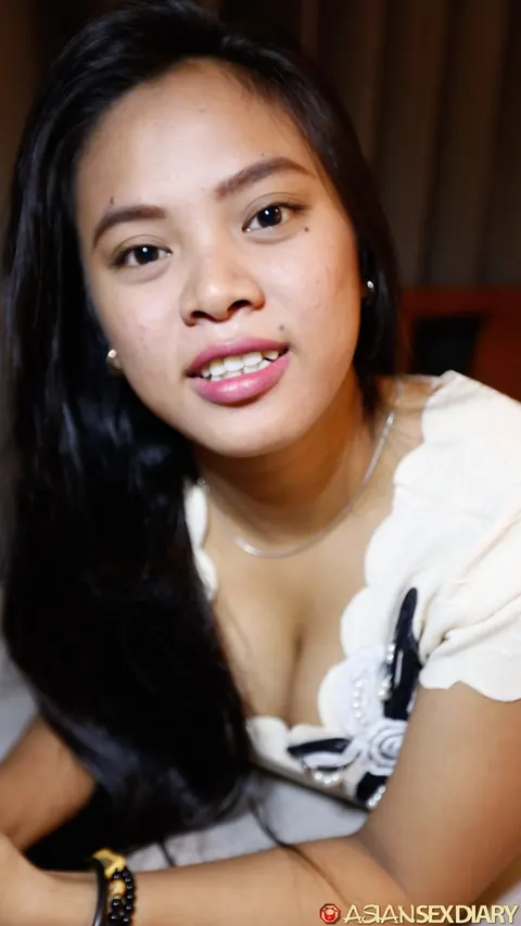 Tall Thick Filipina Strips and Reveals Her Hairy Pussy – photo 4 of 20