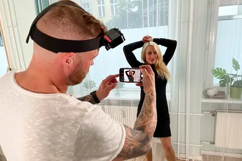 Fit XXX Sandy: Blonde MILF with Big Natural Tits Fucks a Stranger – photo 3 of 15