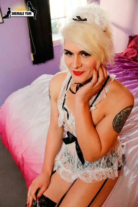 Trans Woman Strips Out of Her Lingerie and Finishes – photo 3 of 16