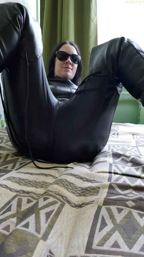 Thick Brunette in a Leather Catsuit and Thigh-High Boots Spreads Her Legs – photo 5 of 16