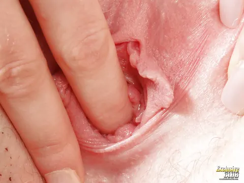 Katerina Szitkova: Short-Haired Blonde in Jeans Fingers Her Hairy Pussy – photo 16 of 16