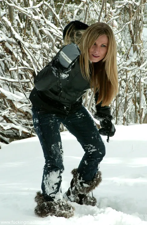 Lexi Bardot: Tall Blonde MILF in Glasses and Boots Strips Outdoors – photo 5 of 20