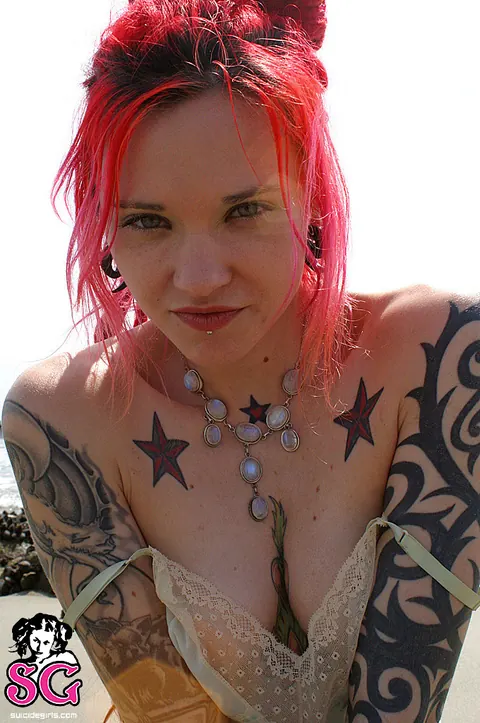 Czech Redhead Spreads Her Pussy on the Beach – photo 2 of 12