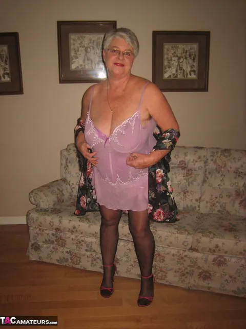Short-Haired BBW in Glasses Strips Out of Her Lingerie – photo 3 of 20