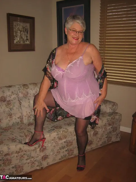 Short-Haired BBW in Glasses Strips Out of Her Lingerie – photo 2 of 20