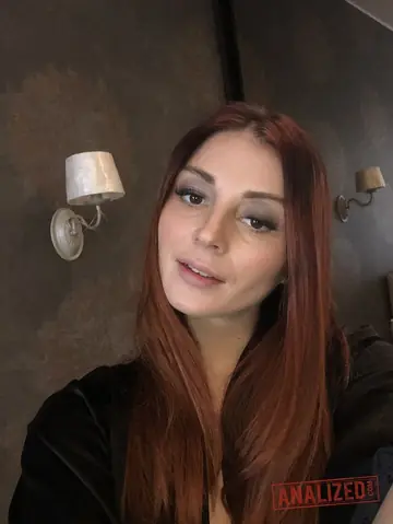Leyla Mult – Redhead with Big Tits Strips Nightgown and Spreads Her Pussy