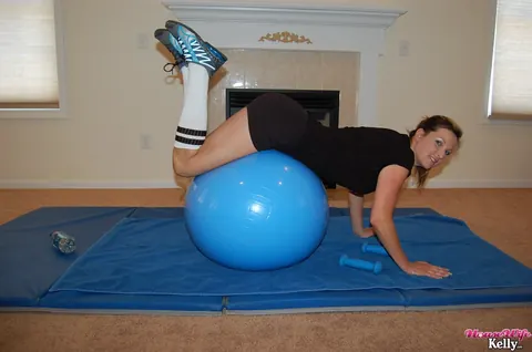 Kelly Anderson: Athletic MILF in Socks Sucks Cock and Takes It Doggy Style – photo 1 of 15