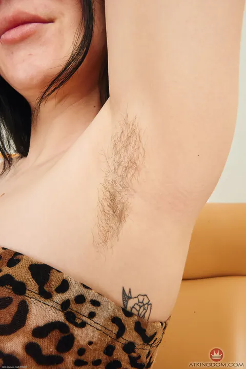 Rosalyn Sphinx: Petite Hairy Brunette Pulls Legs Back and Spreads Wide – photo 3 of 21