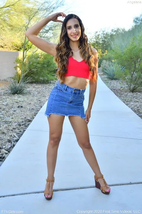 Angelica Cruz: Athletic Pale Latina Strips Outdoors and Masturbates with a Dildo – photo 6 of 21