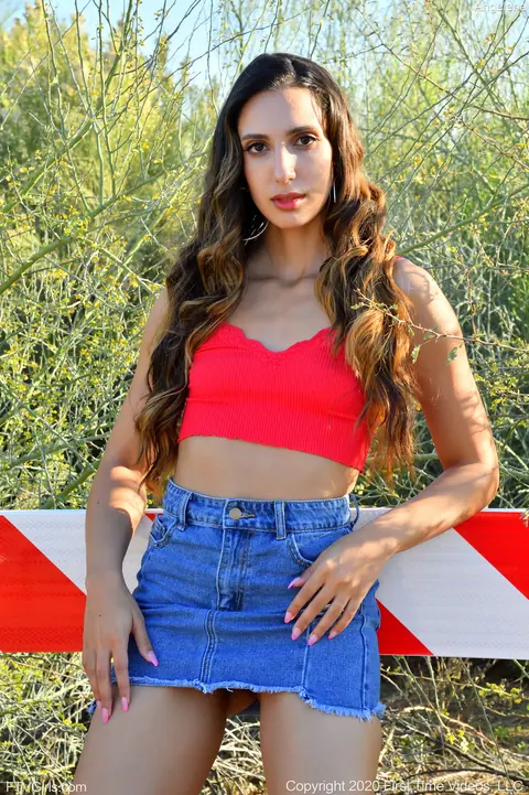 Angelica Cruz: Athletic Pale Latina Strips Outdoors and Masturbates with a Dildo – photo 7 of 21