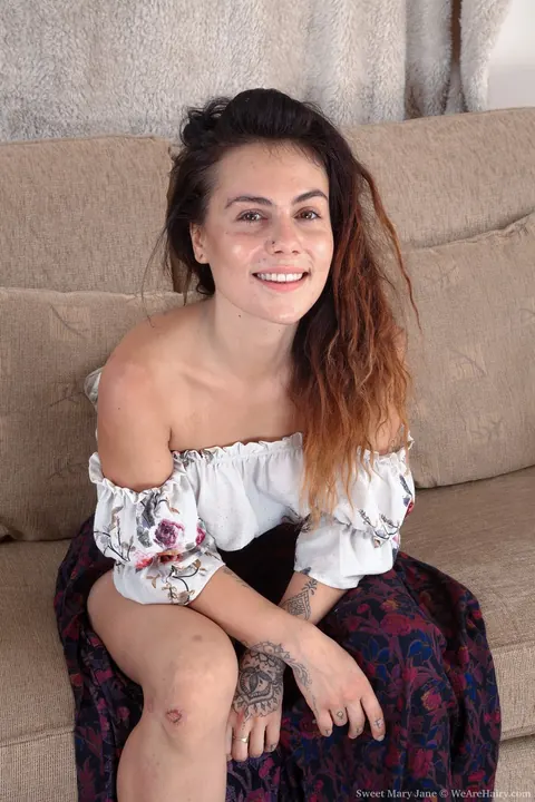 Sweet Mary Jane: Amateur Brunette Spreads Her Hairy Pussy and Shows Her Ink – photo 1 of 21