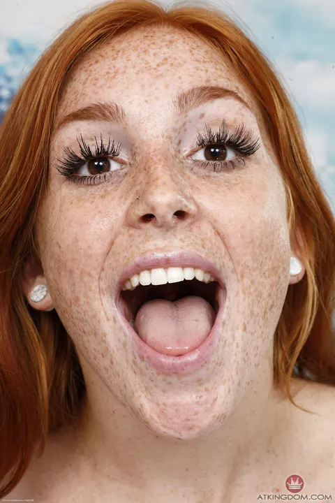 Jayme Rae: Redhead Spreads Her Pussy and Asshole in the Kitchen – photo 8 of 20