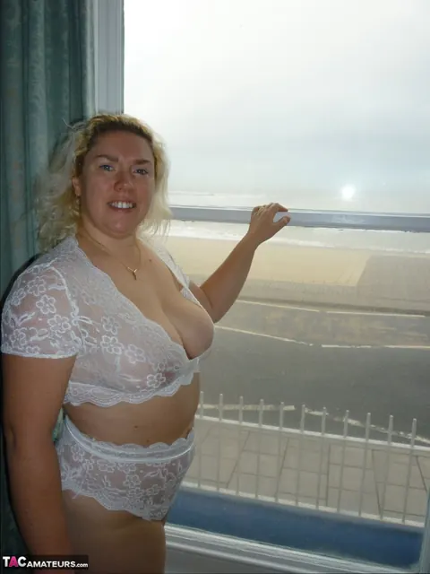 Curvy Blonde MILF Masturbates in Lingerie in the Bathroom – photo 4 of 16