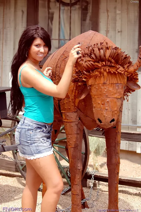 Cody Lane: Thick Brunette Strips Outdoors to Fuck Herself with a Dildo – photo 1 of 20