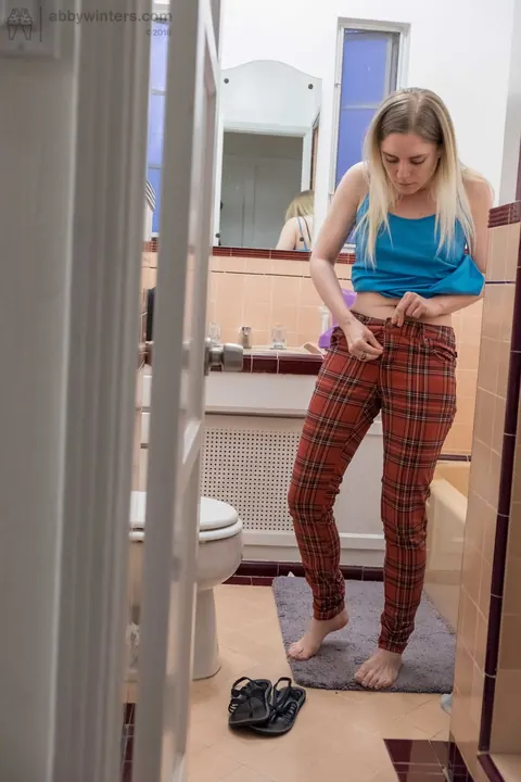 Marilyn D: Busty Latina MILF Undresses in the Bathroom – photo 13 of 17
