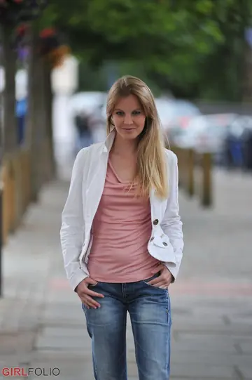 Blonde PAWG Strips Out of Her Jeans in Public and Spreads