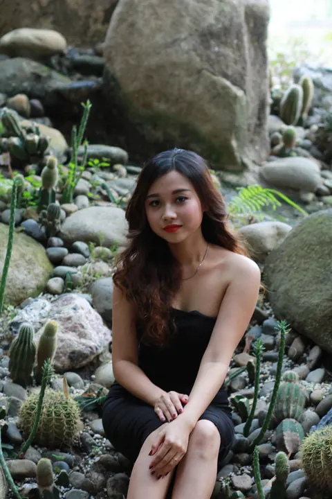 Petite Asian Woman Shows Her Legs in a Dress Outdoors – photo 21 of 21