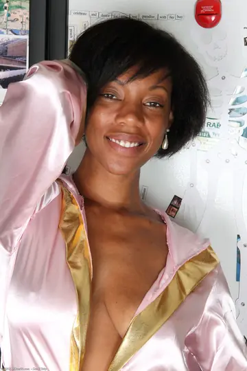 Ebony MILF Toys Her Pussy and Ass