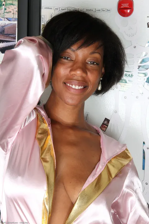 Ebony MILF Toys Her Pussy and Ass – photo 1 of 21