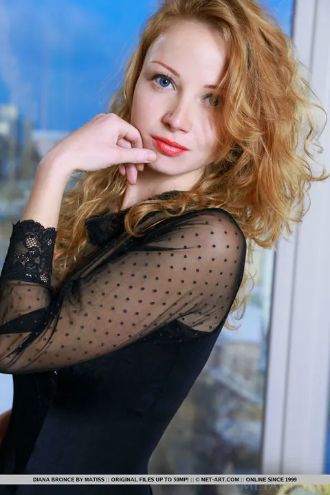 Diana Bronce: European Redhead Strips Out of Her Bodysuit and Spreads – photo 2 of 18