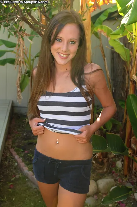 Callie West: Brunette Amateur Bares All in the Backyard Garden – photo 2 of 21