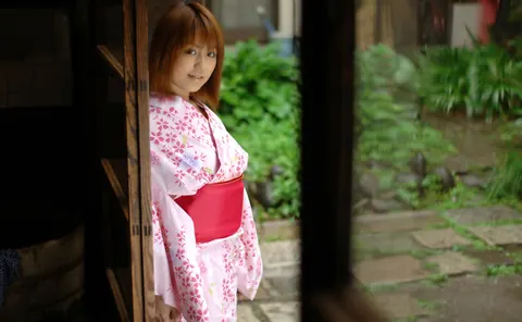 Japanese Redhead Gets Fucked and Takes a Cumshot – photo 1 of 16