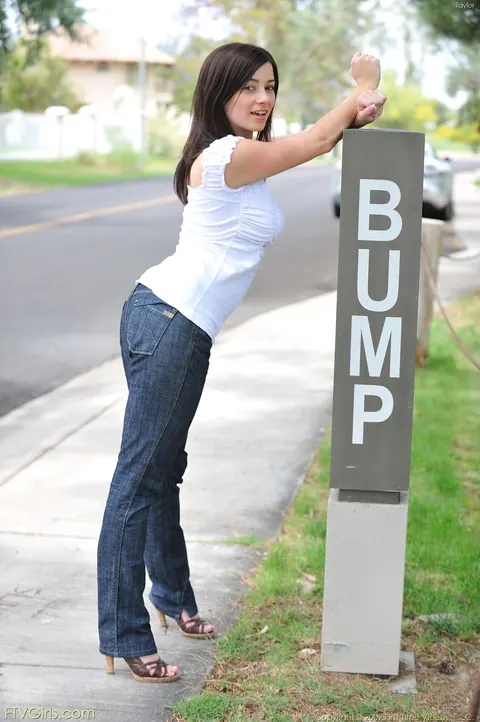 Taylor Vixen: Busty Brunette Strips Out of Her Jeans and Poses Outdoors – photo 7 of 20