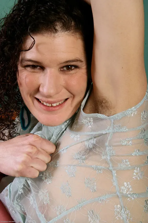 Mature Curly Brunette Spreads Her Hairy Pussy Outdoors – photo 4 of 16
