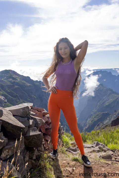 Irene Rouse: Colombian Brunette in Yoga Pants Spreads Outdoors – photo 8 of 15