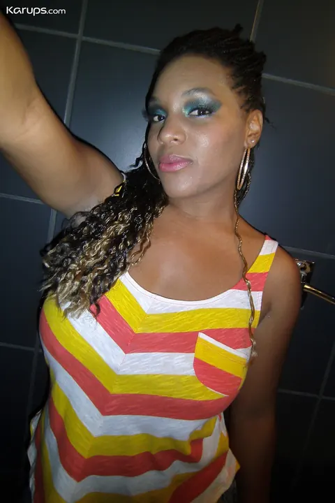Curly Ebony Babe Flaunts Her Big Tits and Bubble Ass in Selfie – photo 2 of 20