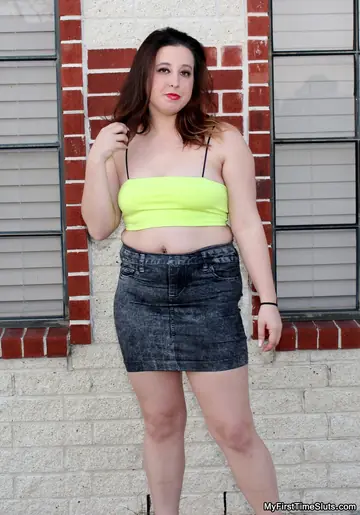 BBW Takes a Gangbang and Facial Cumshots