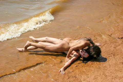 Two MILFs Fondle and Lick Pussies on the Beach – photo 9 of 21
