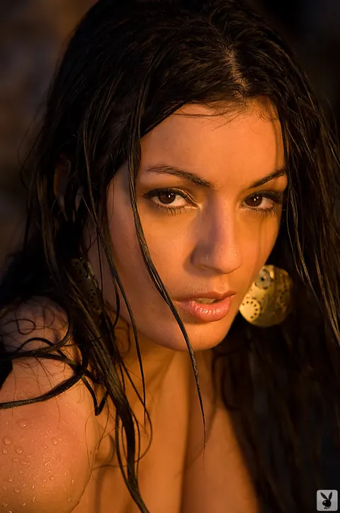 Jo Garcia: Brunette Latina MILF Strips Naked and Spreads on the Beach – photo 14 of 17