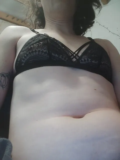 Trans Woman Discards Her Lingerie and Stands Nude – photo 5 of 15