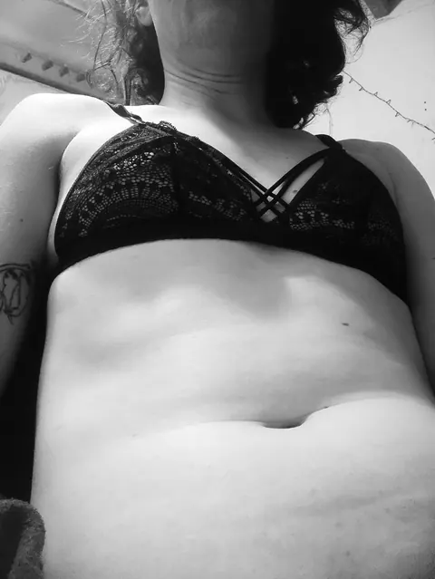 Trans Woman Discards Her Lingerie and Stands Nude – photo 15 of 15
