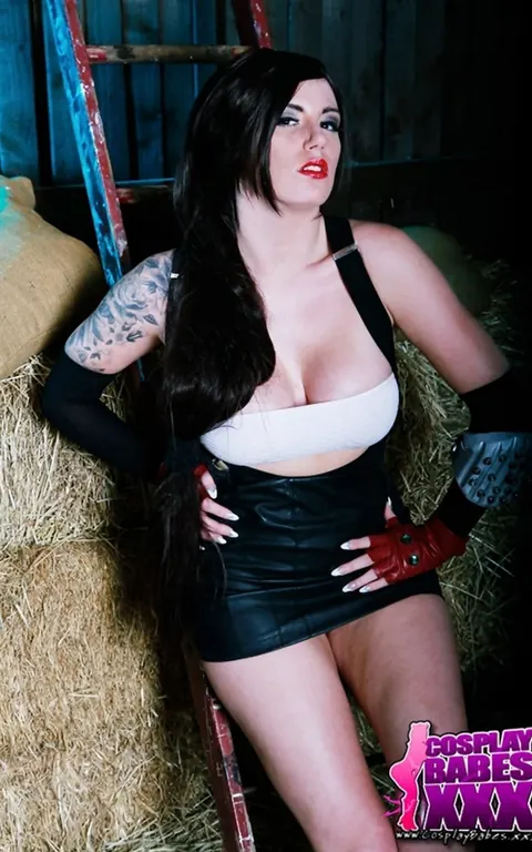 Yuffie Yulan: Thick British Brunette in Costume Toys Her Pussy in a Barn – photo 14 of 14