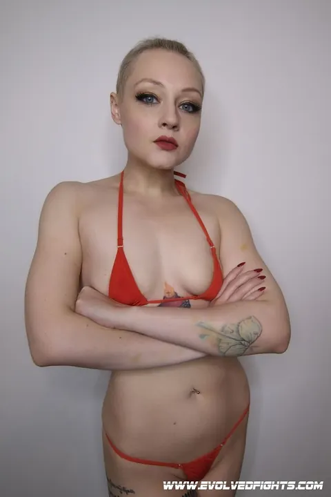 Arielle Aquinas: Blonde with Small Natural Tits Gives a Deepthroat Blowjob – photo 3 of 21