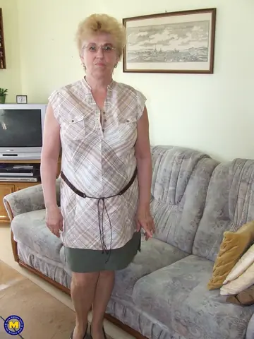 Thick Mature European Woman Flaunts Her Big Ass and Holes